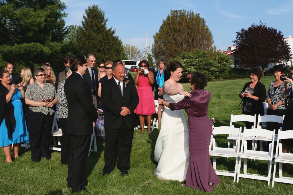 2010/04(April)/Lindsay Andrew Wedding/1024x768_2010-04-23-105 Lindsay-Andrew Wedding.jpg
